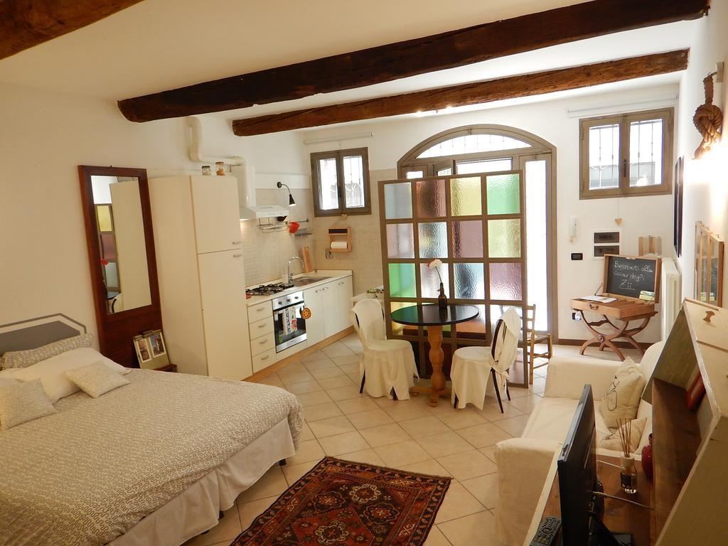 La Casa Degli Zii Apartment แฟร์รารา ภายนอก รูปภาพ